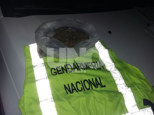 Secuestro. Ambos tripulantes trasladaban una bolsa de nylon con estupefaciente.&nbsp;