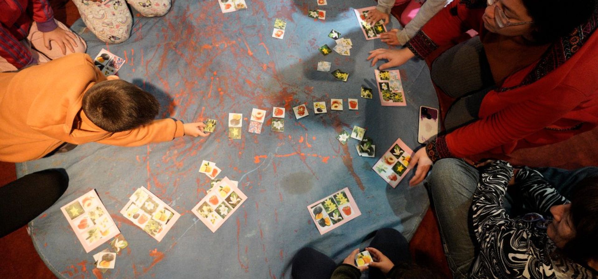 Semillas que cuentan: juego, lectura y siembra en La Cachilo