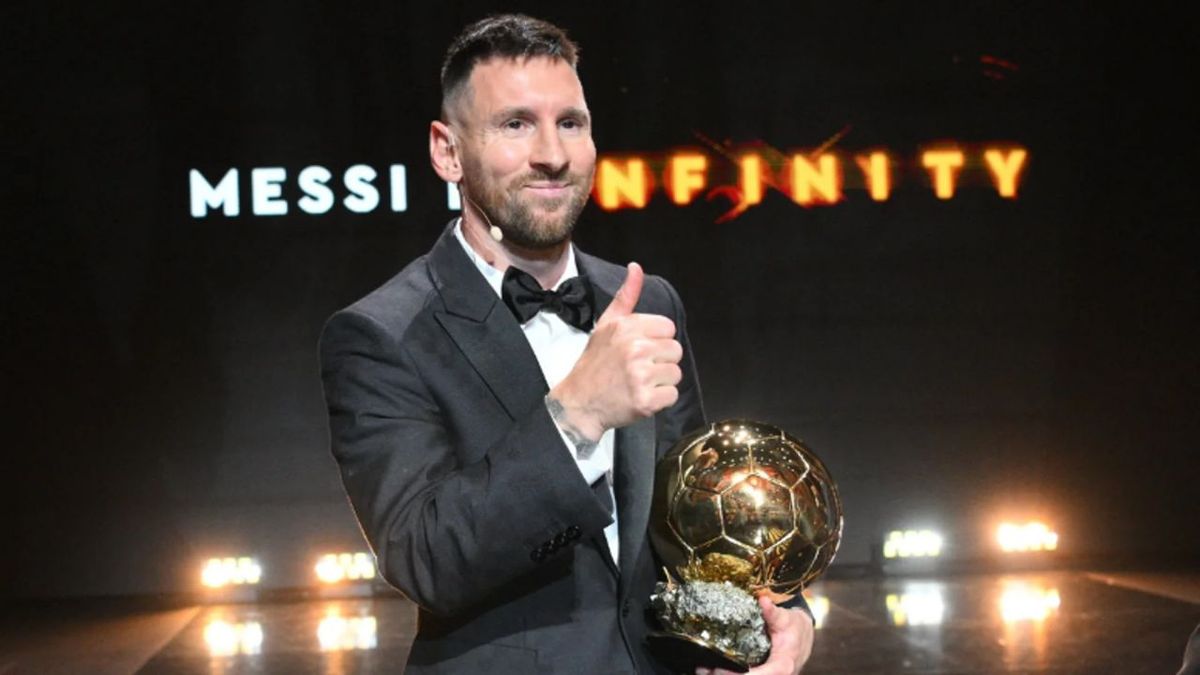 Lionel Messi le dedicó el Balón de Oro a la selección nacional en las