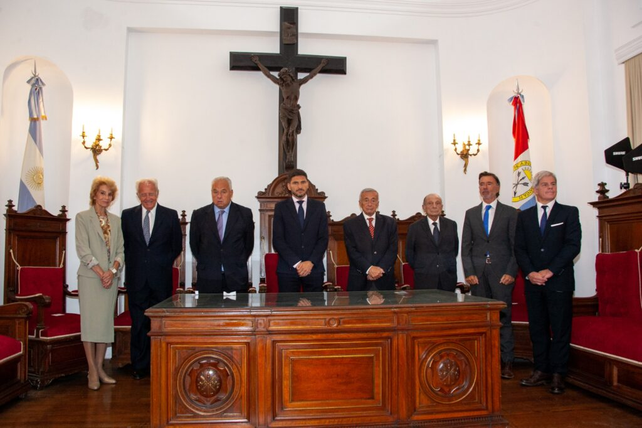 Los integrantes de la Corte provincial junto a Pullaro