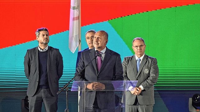 La ceremonia de apertura fue encabezado por el gobernador Omar Perotti y el intendente Pablo Javkin.