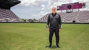Martino la tiene clara sobre Messi y Busquets.