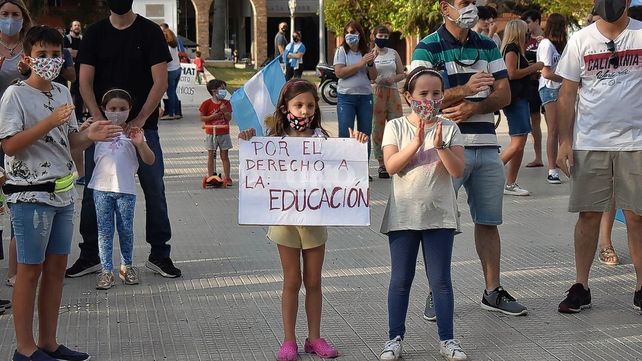 Escuelas abiertas: Padres Organizados de Santa Fe piden retomar el diálogo con la provincia