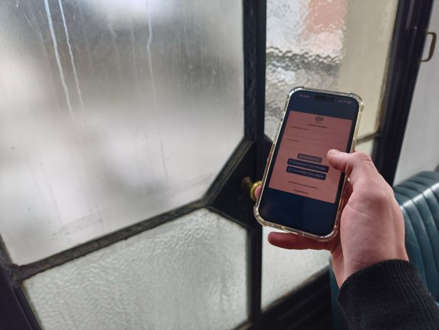 EPE: siete de cada diez reclamos técnicos se gestionan y se resuelven por WhatsApp