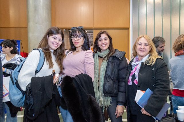 Agustina Goycochea, Brenda Ayelén, Laura Masoero y Esther Carbone  