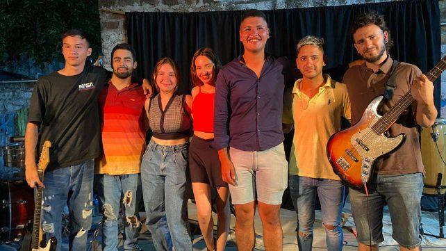 Grupo de cumbia Va de Vuelta