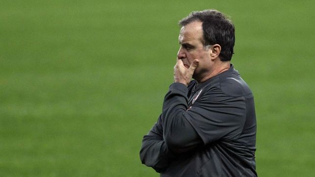 Bielsa quedó en pensarlo