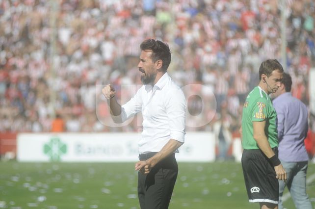 Con el pie derecho. Los resultados oficiales para Domínguez son muy favorables.