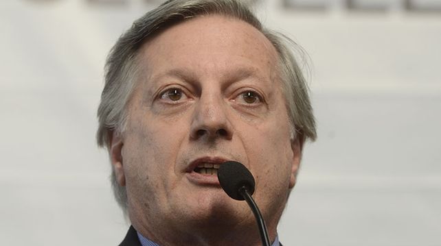Según Aranguren, La gente ya aceptó los aumentos de tarifas y paga