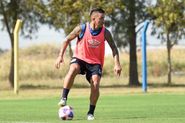 Adentro. Damián Martínez ya cumplió la sanción y su retorno al equipo es una fija. El Gitano será el lateral por derecha.