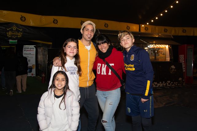 Alma Cigno, Renata Zannoni, Javier Cigno, Ania González y Noah Meucci