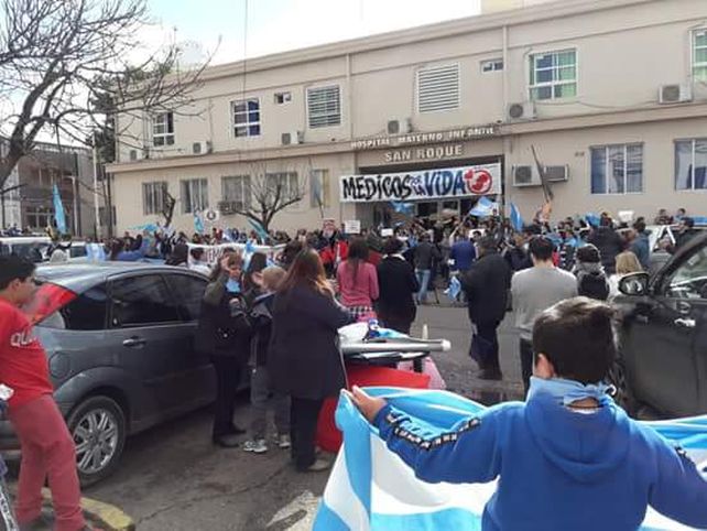 La concentración en la puerta del hospital de niños.&nbsp;