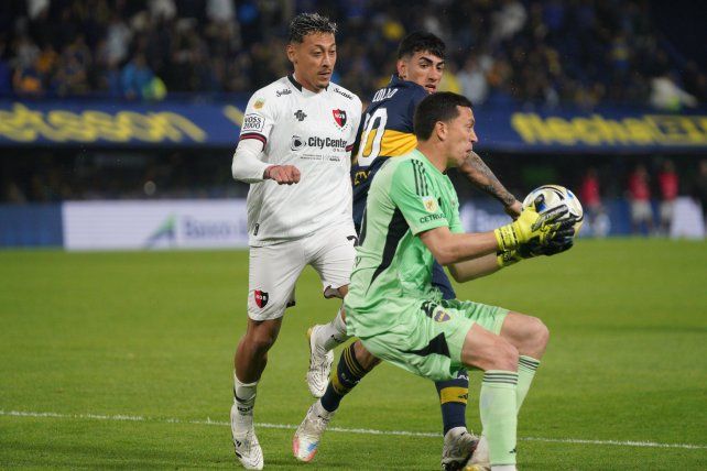 Luciano Herrera tratará de ser desequilibrante en la ofensiva leprosa ante Boca. 