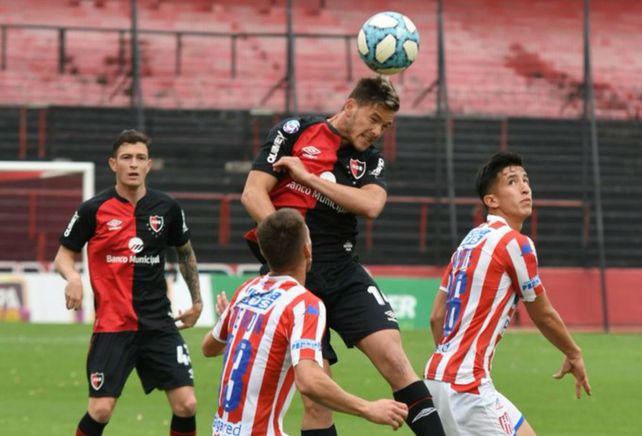 Newells empató su primer amistoso ante Unión con un gol de penal de Nacho Scocco