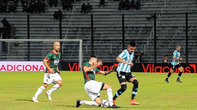 Agropecuario venció a Racing por 2-1 y lo eliminó de la Copa Argentina.
