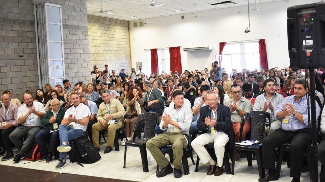 El proceso de reforma se inició en 2019 por iniciativa del rector Andrés Sabella y la participación de la comunidad académica. El nuevo estatuto