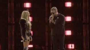 Tini Stoessel invitó al escenario a Chris Martin en su show Futttura
