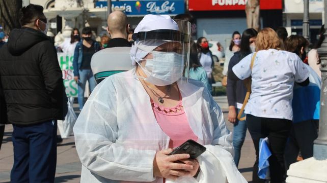 Imágenes de la movilización de trabajadores de Sanidad en Paraná y Concordia