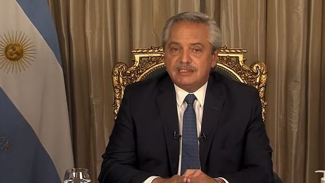 Es global la escasez de vacunas, explicó Fernández a un año de la cuarentena