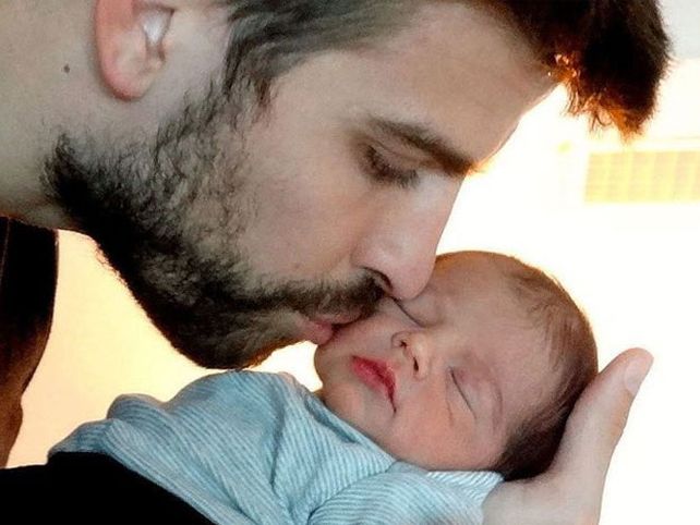 Shakira mostró la primera foto de Milan junto a Piqué