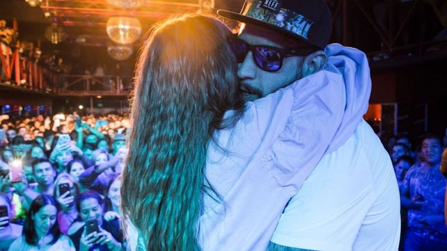 Jimena Barón cantó con Ulises Bueno en Córdoba: todas las imágenes