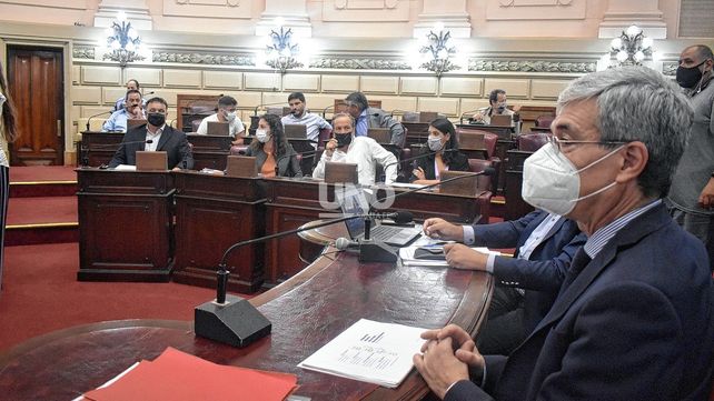 A horas del regreso del trabajo en la Legislatura, el PJ cruzó a la oposición por la falta de Presupuesto