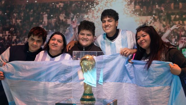 La Copa del Mundo se exhibe en Rosario y se puede visitar de manera gratuita en La Fluvial