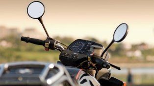 Vale por un espejo en la moto, el nuevo programa de seguridad vial de la Municipalidad de Santa Fe destinado a conductores