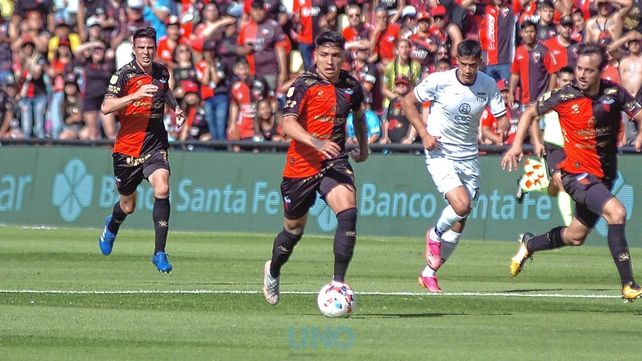 Tres jugadores de Colón tienen asistencia perfecta jugando los 16 partidos. Ellos son: Facundo Farías