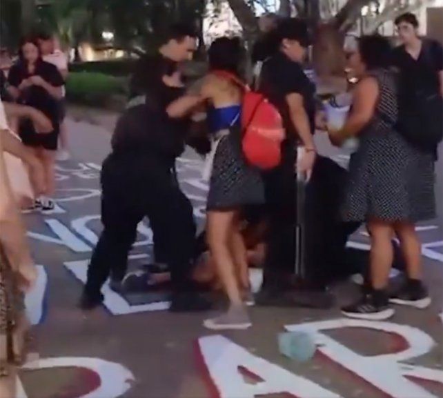 Represión en la plaza 25 de mayo: Era muy obvio que la policía tenía la orden de detener gente