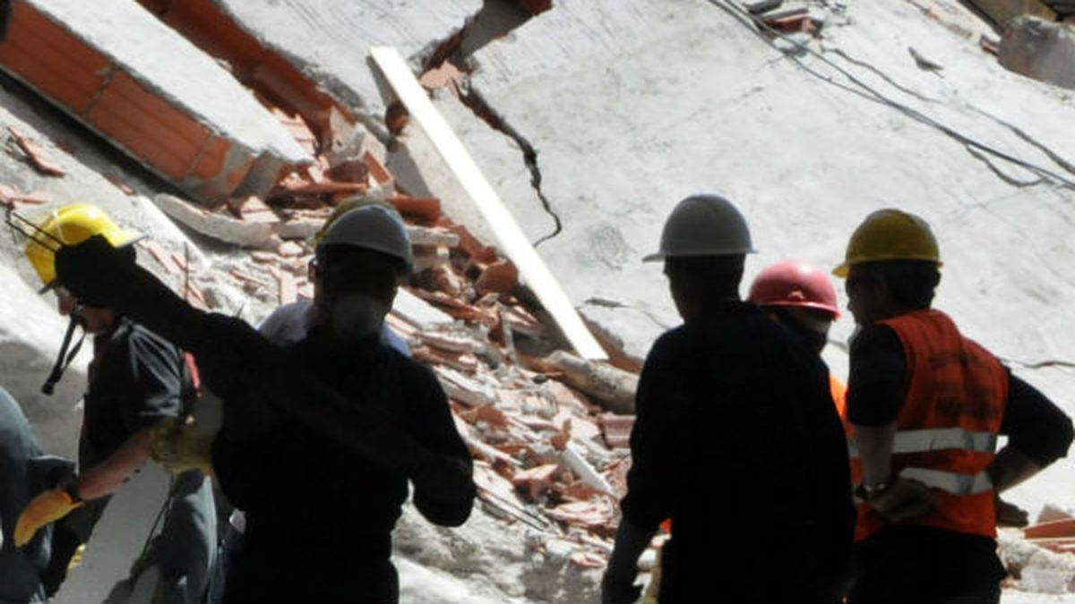 Ya son siete los muertos por el derrumbe en un súpermercado de Neuquén