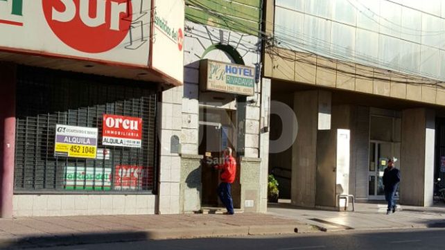 Detuvieron a una mujer que intentó asaltar a las empleadas de un hotel