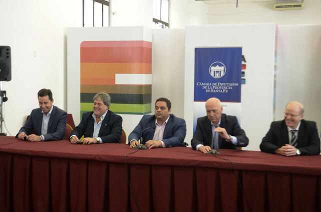 Diálogo. Legisladores de Santa Fe y Córdoba analizaron la crisis de Sancor junto al ministro Triaca.