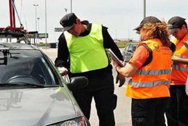 Plena validez de las autorizaciones para conducir vehículos, expedidas por Escribanos