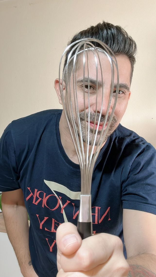 Matías se reconoce como una persona simple, que no le gusta ostentar. Por eso prefiere no mostrar continuamente su cara en las redes.