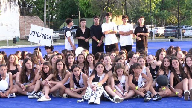Estudiantes celebró los 50 años del hockey sobre césped con una nueva cancha