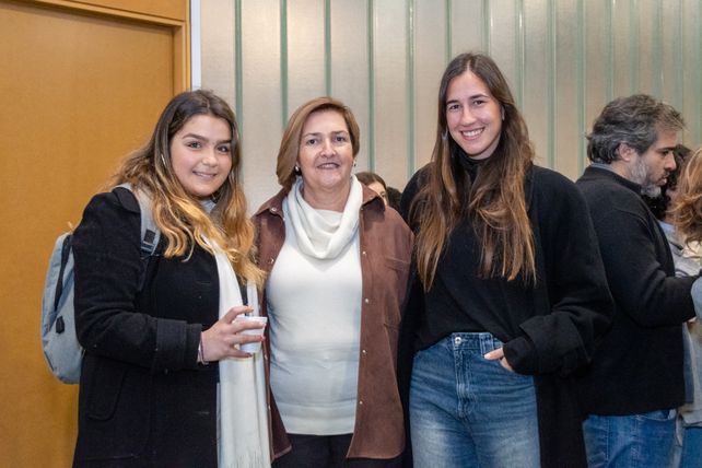 Victoria Santoro, Lorena Escudé y Ornella Nalli  