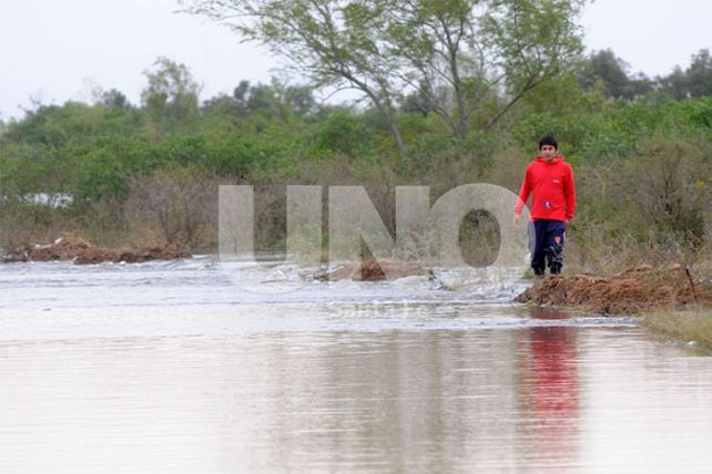 Miden caudales del Paraná durante el pico de la crecida