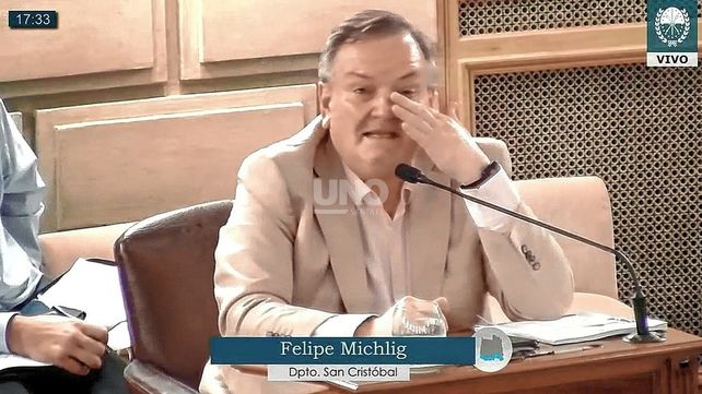 El senador Michlig se quebró al contar su internación por Covid