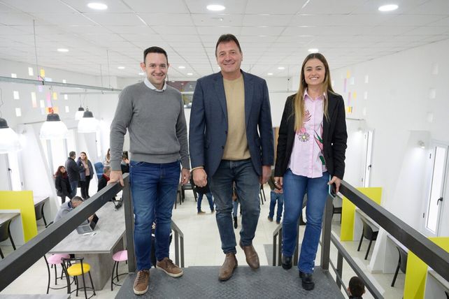 Para compartir. El intendente Leonardo Raimundo visitó las nuevas oficinas.