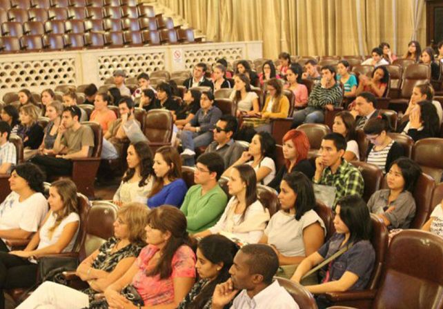 Se duplicó la cantidad de alumnos de otros países que estudian en la UNL