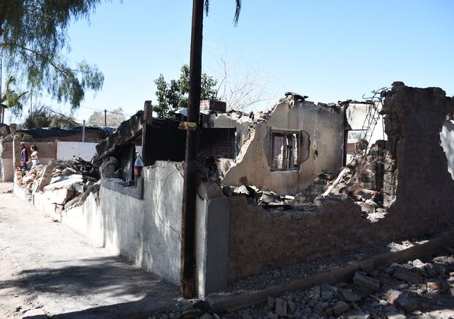 Daños. Una de las casas afectadas. Foto: Maxi Ríos / Diario UNO.&nbsp;