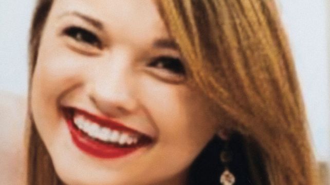 La historia de la chica que recibió un trasplante total de cara