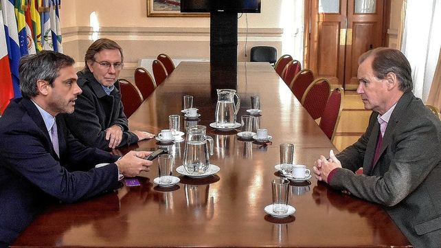 Bordet tramita en la Aduana mejoras en las exportaciones de arándano