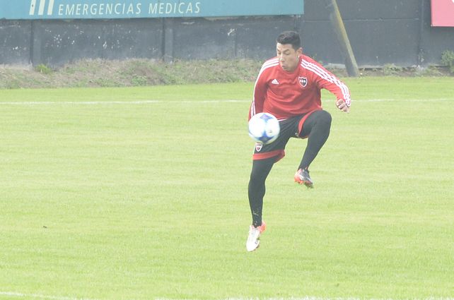 Brian Sarmiento es duda en Newells para el inicio de la Superliga