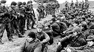 Malvinas: la extraña derrota