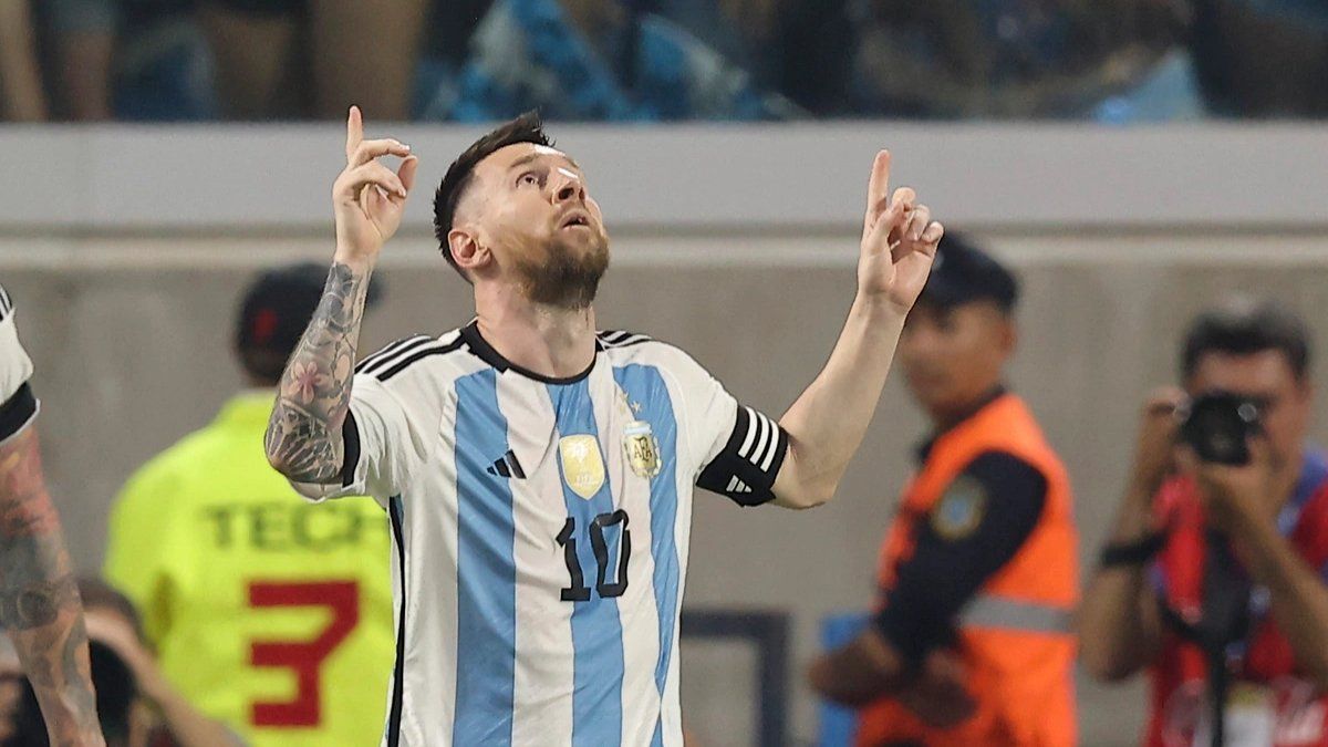 Lionel Messi alcanzó los 100 goles con la camiseta de la Selección argentina