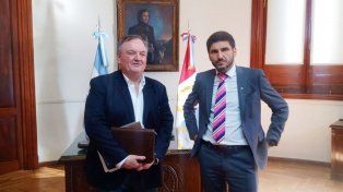 El senador Felipe Michlig mantuvo una reunión de trabajo con el gobernador Maximiliano Pullaro.