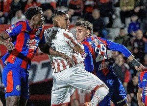 Instituto agudizó el mal momento de San Lorenzo y es líder en el Torneo Clausura