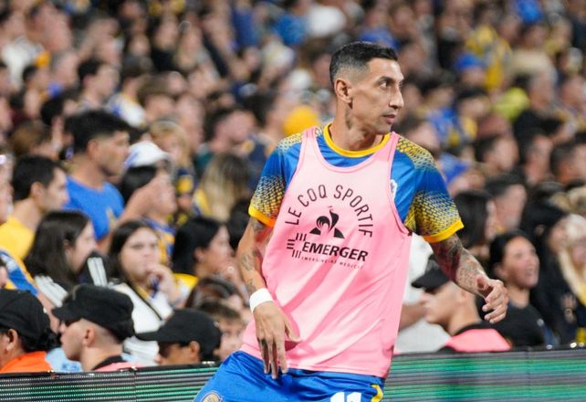 Fideo Di María va otra vez al banco. Lo cuidan para el partido ante Universidad Central de Venezuela.